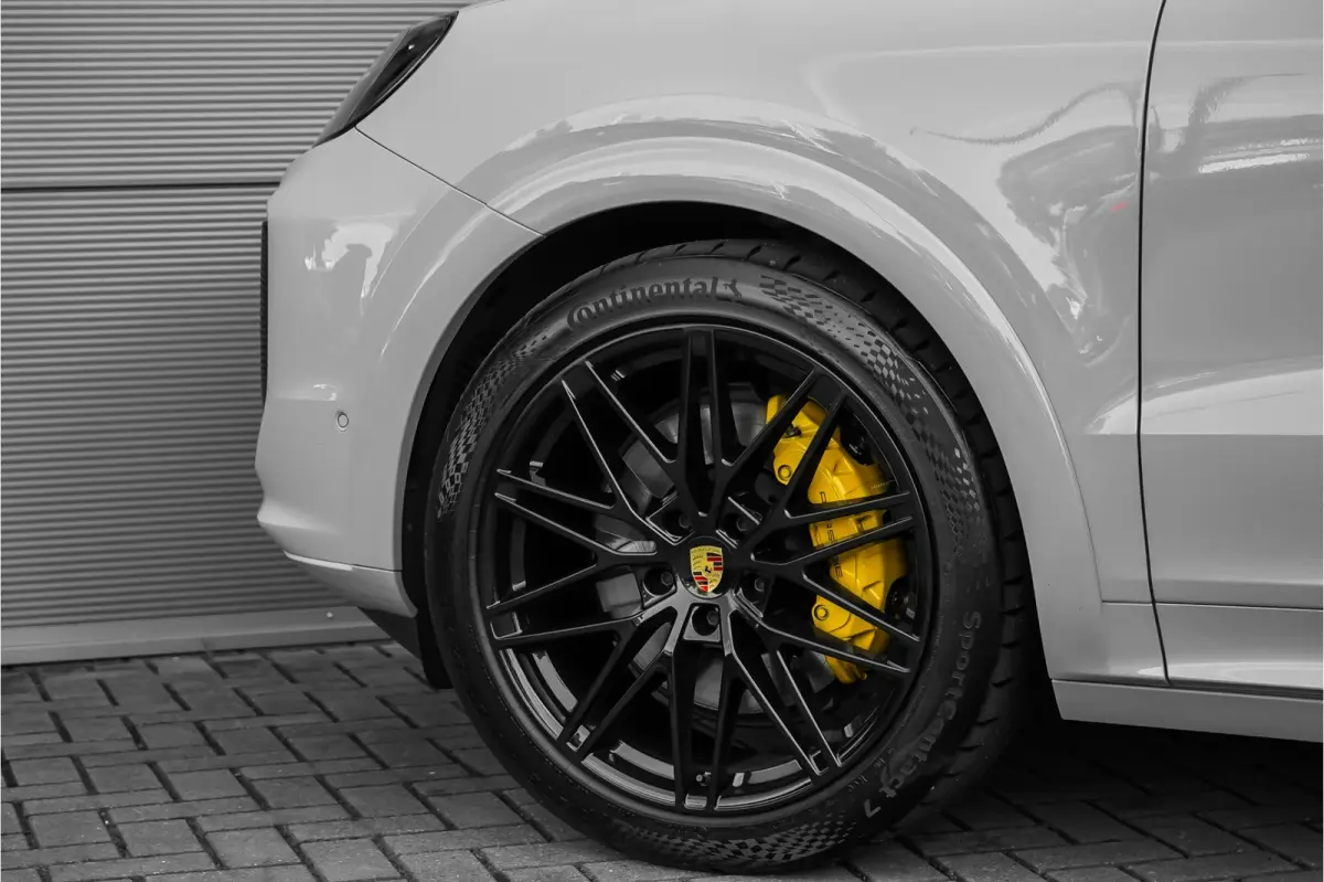 3.0 E-Hybrid Sport Design Pano ACC Stoelventilatie 18-wegs Bose 22"