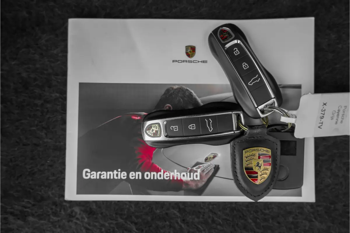 3.0 E-Hybrid Sport Design Pano ACC Stoelventilatie 18-wegs Bose 22"