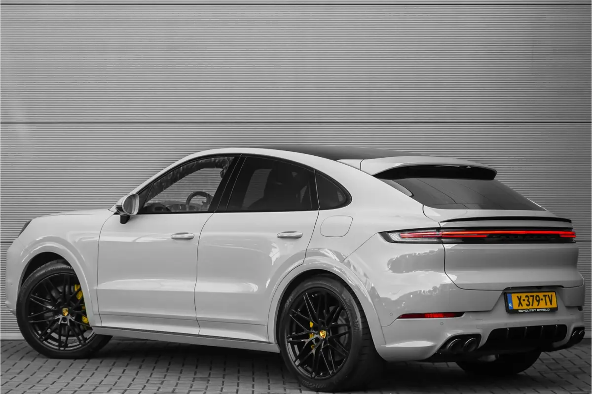 3.0 E-Hybrid Sport Design Pano ACC Stoelventilatie 18-wegs Bose 22"