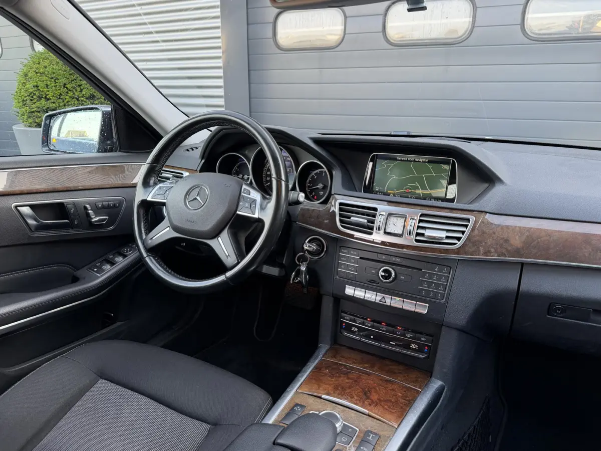 350 BlueTEC Ambition Elegance | Navigatie | Luchtvering | Lichtmetalen Velgen | Elektrische Achterklep |