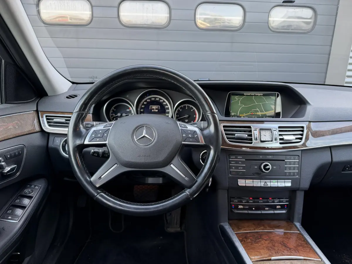 350 BlueTEC Ambition Elegance | Navigatie | Luchtvering | Lichtmetalen Velgen | Elektrische Achterklep |