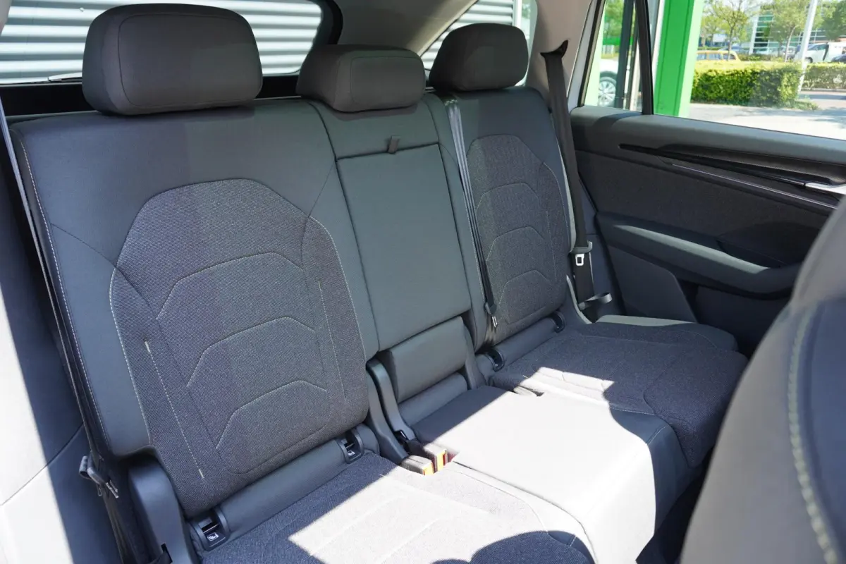 1.5 TSI 204pk PHEV Business Edition | Panoramadak | Trekhaak | Rondomzicht Camera