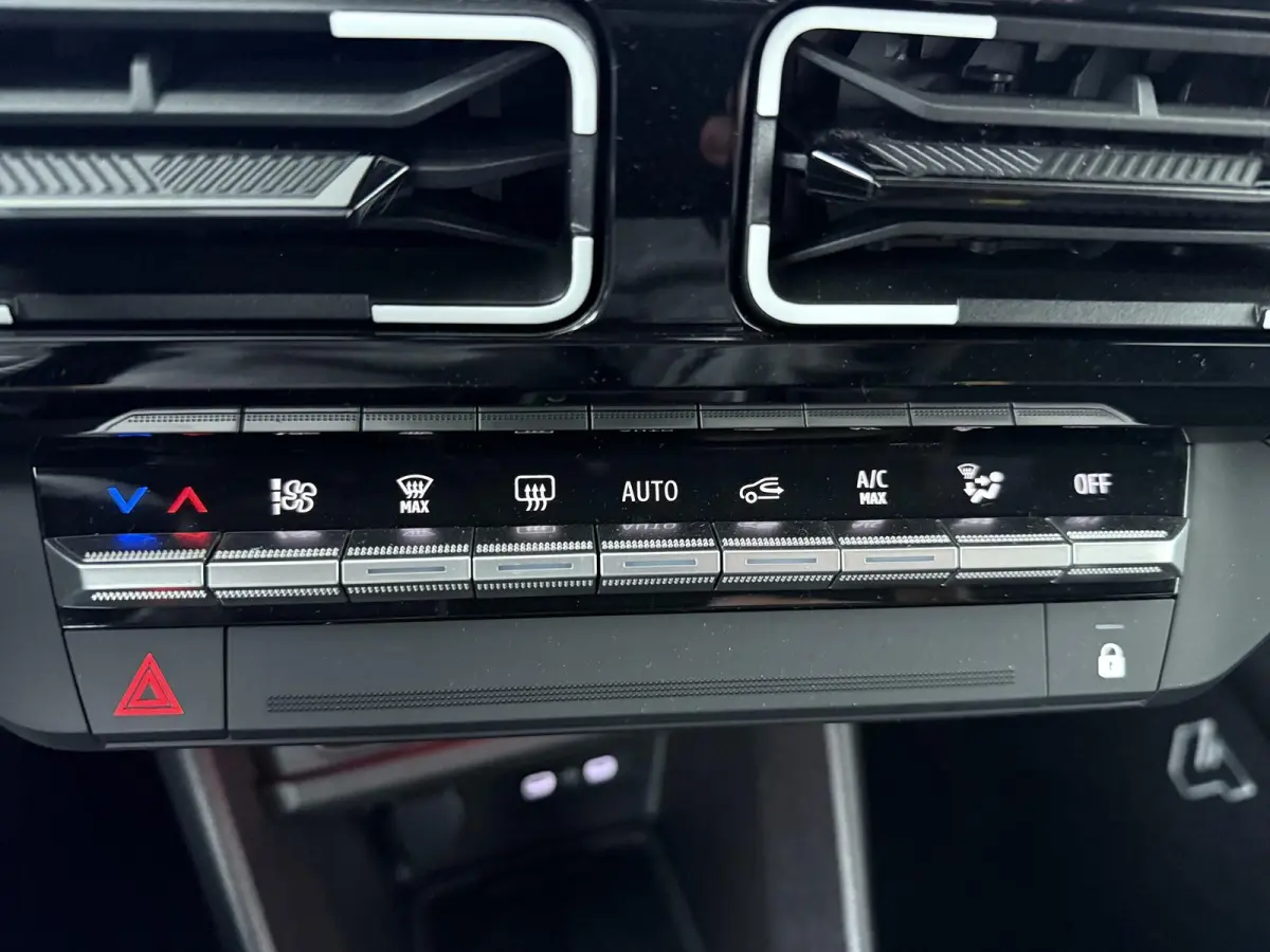 Iconic "plein sud" 150 Pk comfort range | pack advanced driving assist | Harman Kardon |