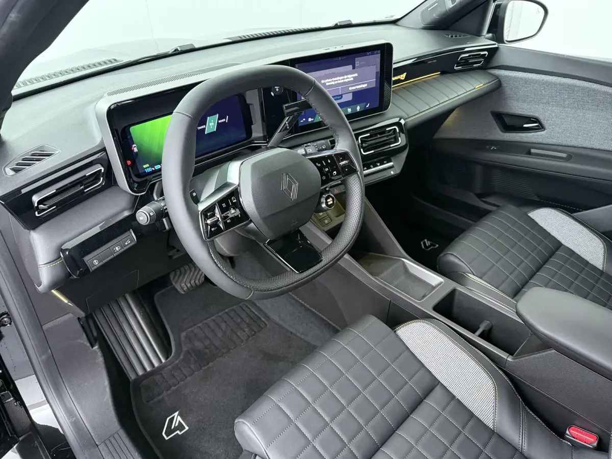 Iconic "plein sud" 150 Pk comfort range | pack advanced driving assist | Harman Kardon |