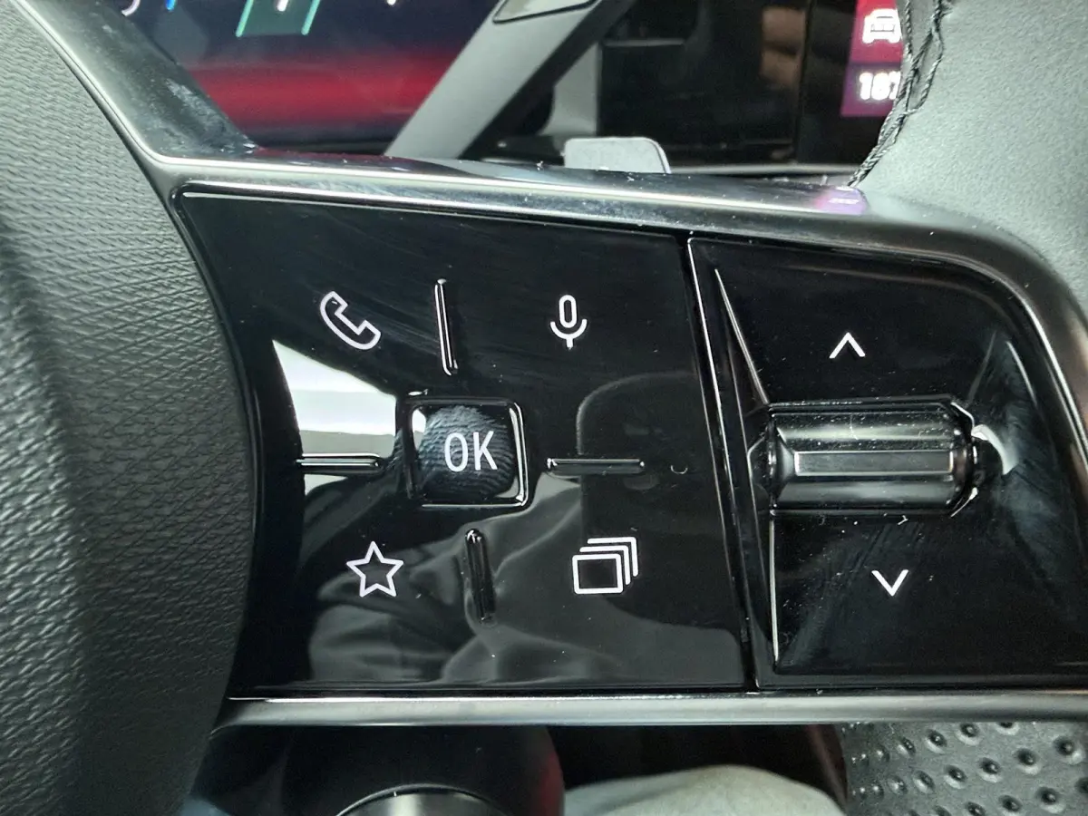 Iconic "plein sud" 150 Pk comfort range | pack advanced driving assist | Harman Kardon |
