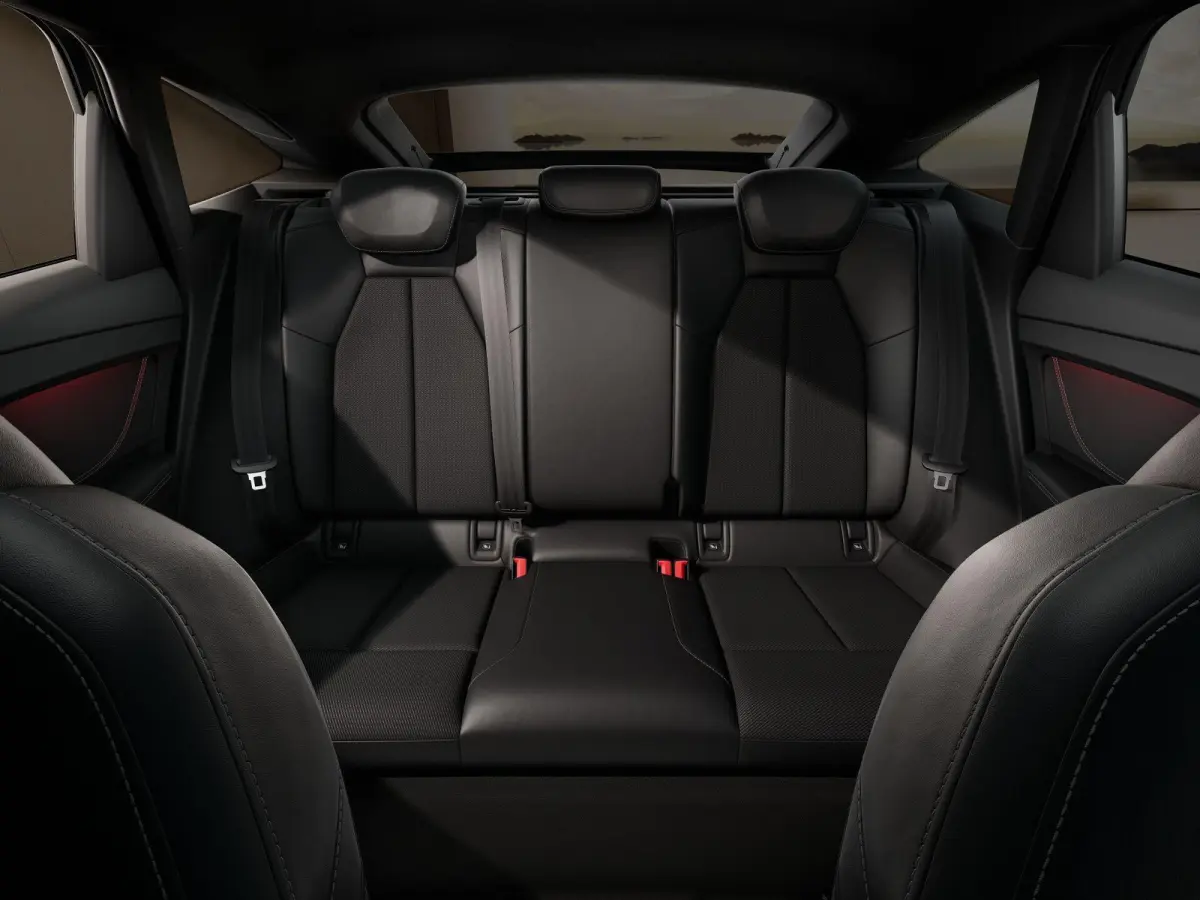 286pk S Edition 82 kWh | Panoramadak | Tech Plus