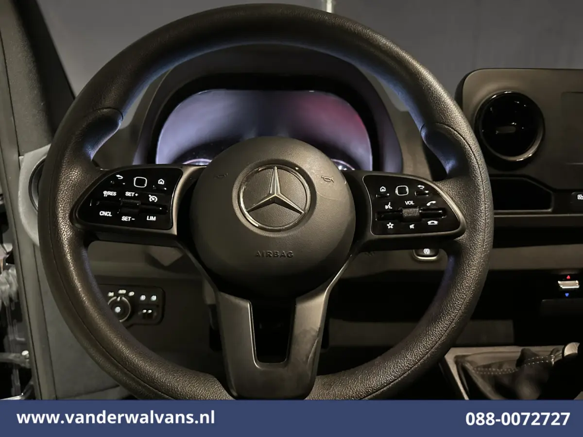 317 CDI 170pk L2H2 Euro6 Airco | 360 graden Camera | Apple Carplay | Cruisecontrol | Stoelverwarming Android Auto, Chauffeursstoel, Parkeersensoren, Bijrijdersbank