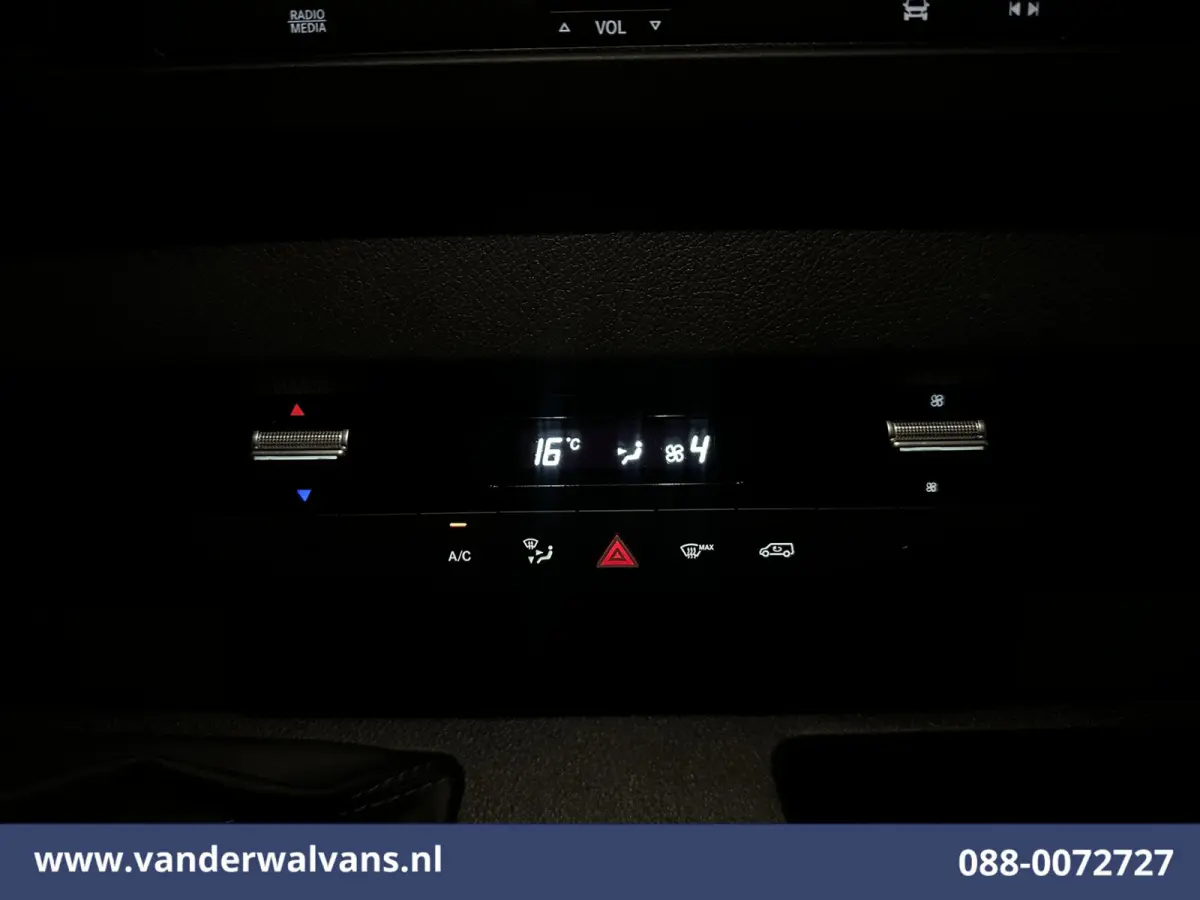 317 CDI 170pk L2H2 Euro6 Airco | 360 graden Camera | Apple Carplay | Cruisecontrol | Stoelverwarming Android Auto, Chauffeursstoel, Parkeersensoren, Bijrijdersbank