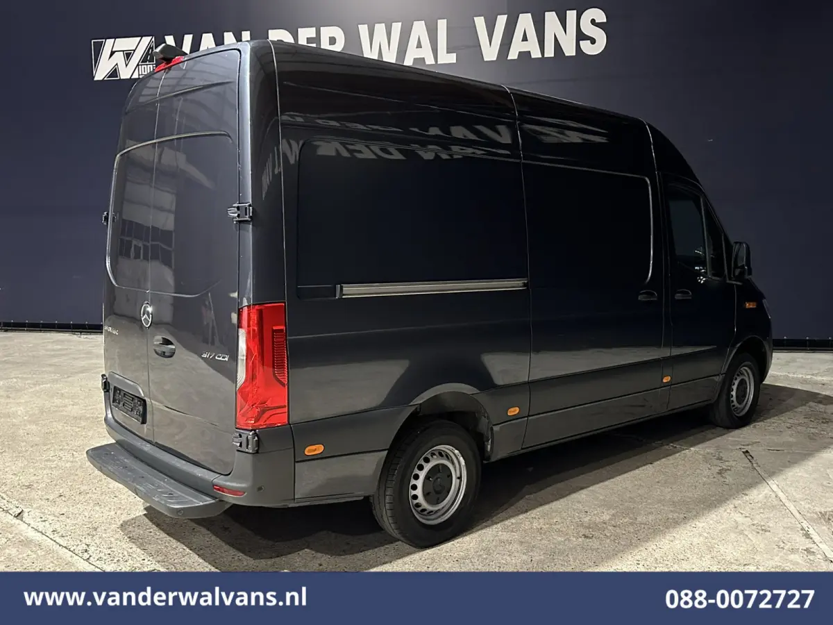 317 CDI 170pk L2H2 Euro6 Airco | 360 graden Camera | Apple Carplay | Cruisecontrol | Stoelverwarming Android Auto, Chauffeursstoel, Parkeersensoren, Bijrijdersbank