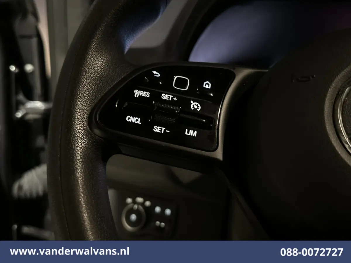317 CDI 170pk L2H2 Euro6 Airco | 360 graden Camera | Apple Carplay | Cruisecontrol | Stoelverwarming Android Auto, Chauffeursstoel, Parkeersensoren, Bijrijdersbank