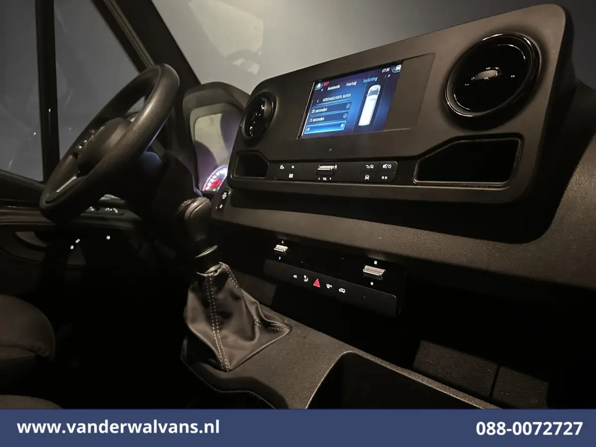 317 CDI 170pk L2H2 Euro6 Airco | 360 graden Camera | Apple Carplay | Cruisecontrol | Stoelverwarming Android Auto, Chauffeursstoel, Parkeersensoren, Bijrijdersbank