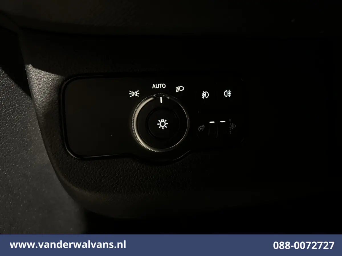 317 CDI 170pk L2H2 Euro6 Airco | 360 graden Camera | Apple Carplay | Cruisecontrol | Stoelverwarming Android Auto, Chauffeursstoel, Parkeersensoren, Bijrijdersbank