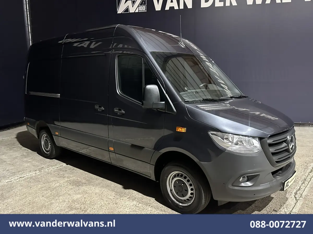 317 CDI 170pk L2H2 Euro6 Airco | 360 graden Camera | Apple Carplay | Cruisecontrol | Stoelverwarming Android Auto, Chauffeursstoel, Parkeersensoren, Bijrijdersbank