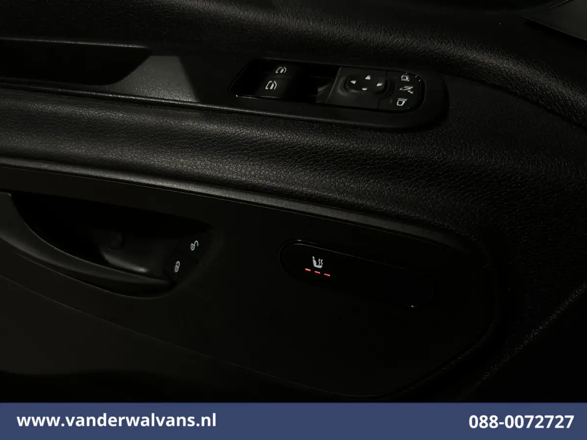 317 CDI 170pk L2H2 Euro6 Airco | 360 graden Camera | Apple Carplay | Cruisecontrol | Stoelverwarming Android Auto, Chauffeursstoel, Parkeersensoren, Bijrijdersbank
