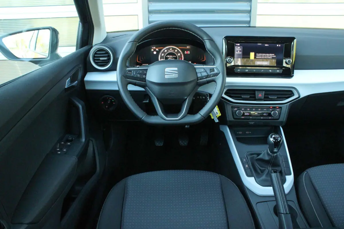 1.0 EcoTSI 95pk Style | 16" Velgen | Apple Carplay/Android Auto