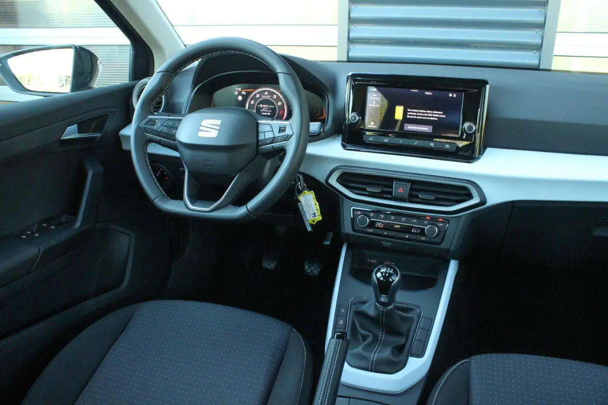 1.0 EcoTSI 95pk Style | 16" Velgen | Apple Carplay/Android Auto