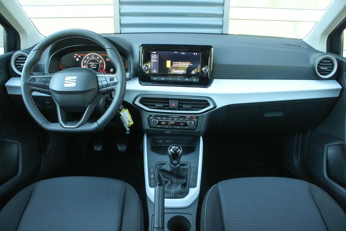 1.0 EcoTSI 95pk Style | 16" Velgen | Apple Carplay/Android Auto