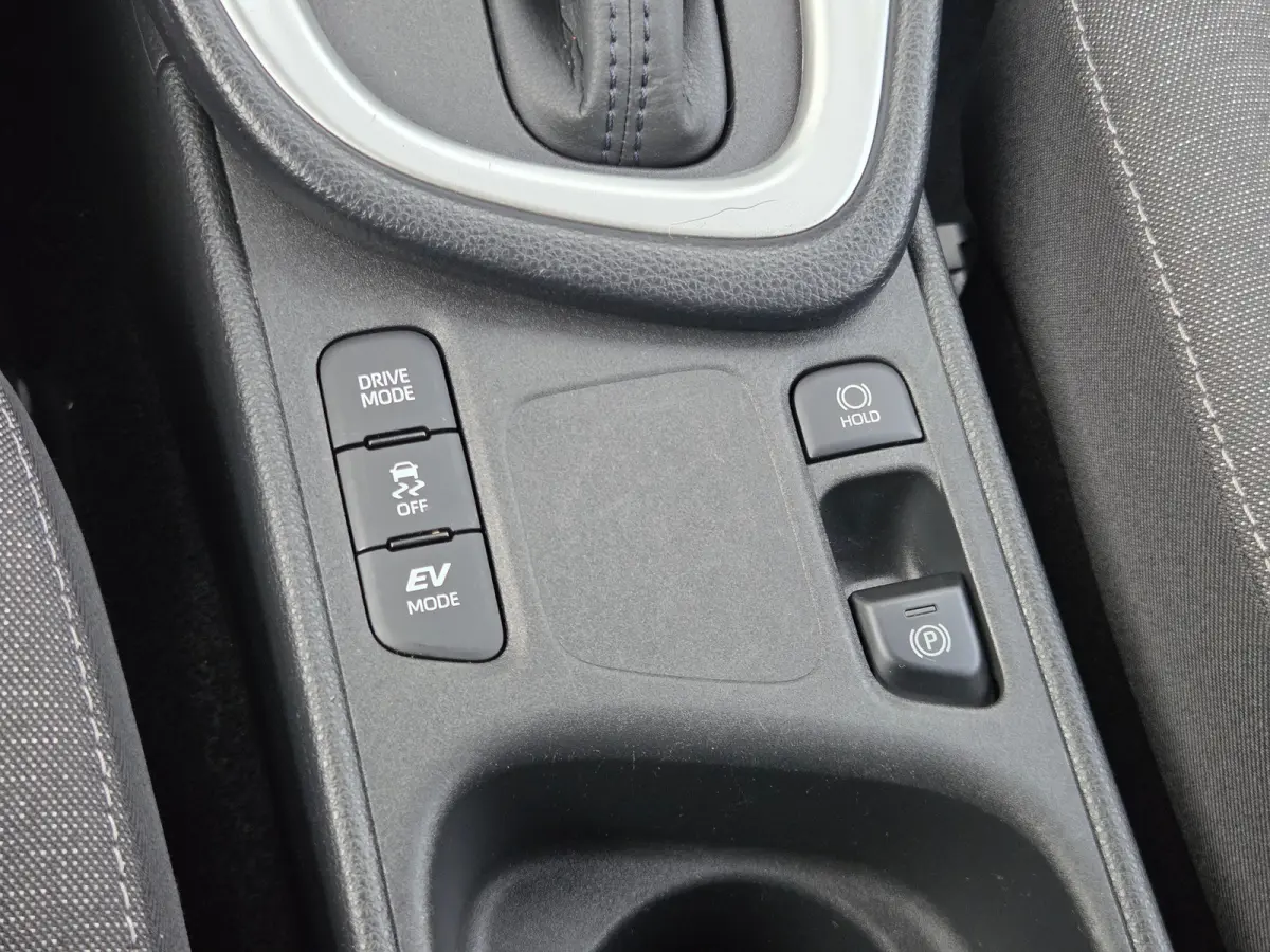 1.5 Hybrid Active DAB / Airco (automatisch) / Hill hold