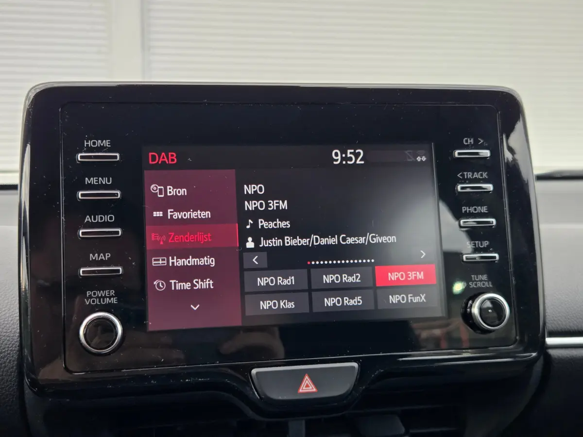 1.5 Hybrid Active DAB / Airco (automatisch) / Hill hold