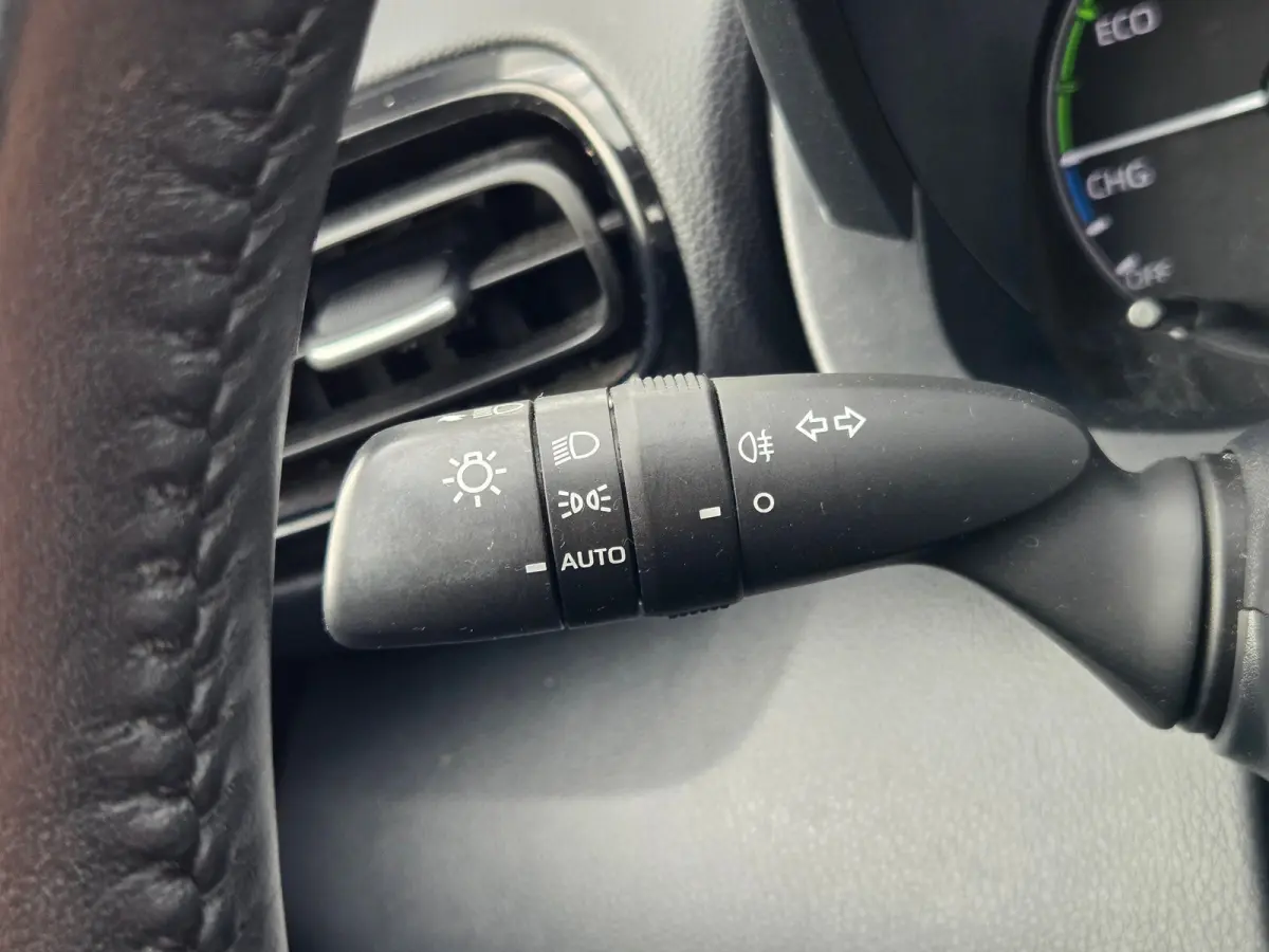 1.5 Hybrid Active DAB / Airco (automatisch) / Hill hold