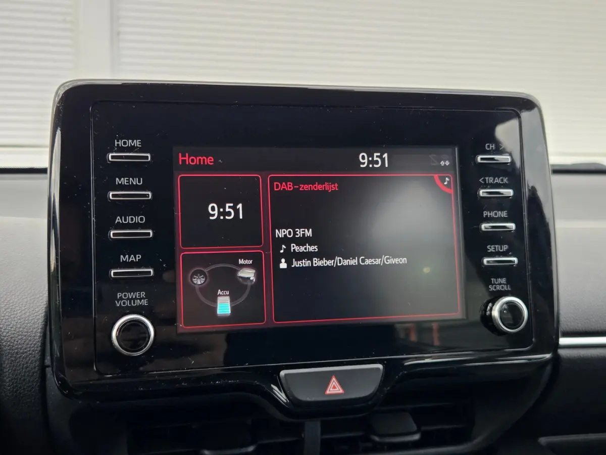 1.5 Hybrid Active DAB / Airco (automatisch) / Hill hold