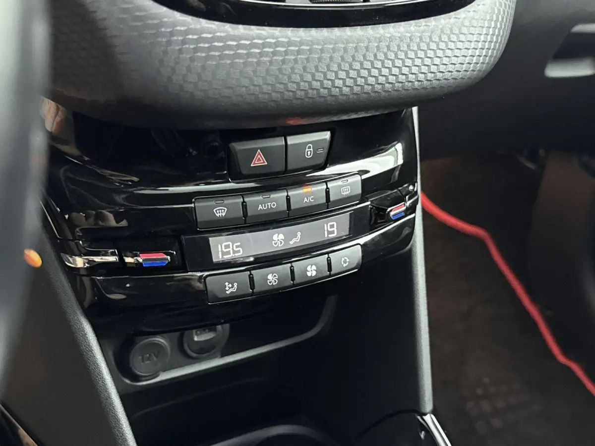1.2 130pk Allure | Camera | Panoramadak | Navigatie | Climate Control | Cruise Control |