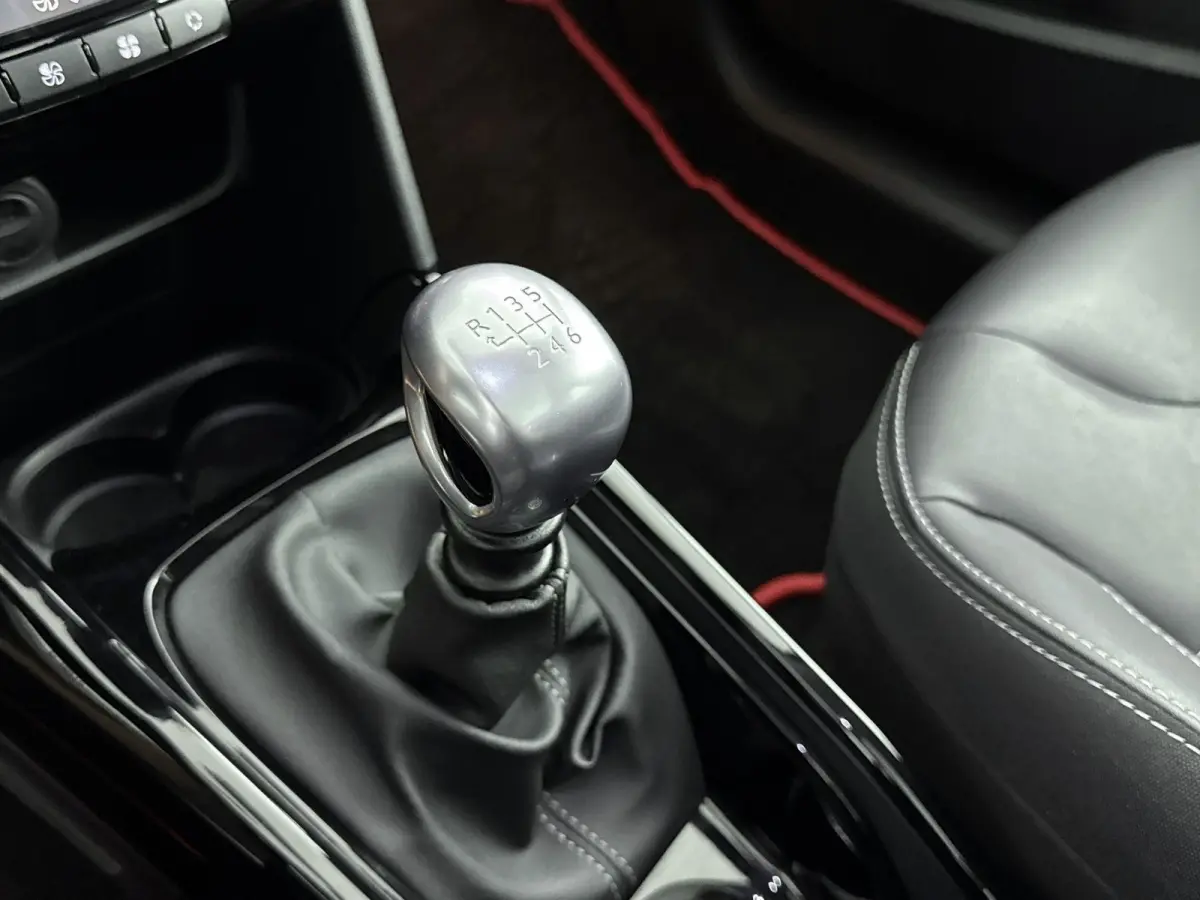 1.2 130pk Allure | Camera | Panoramadak | Navigatie | Climate Control | Cruise Control |