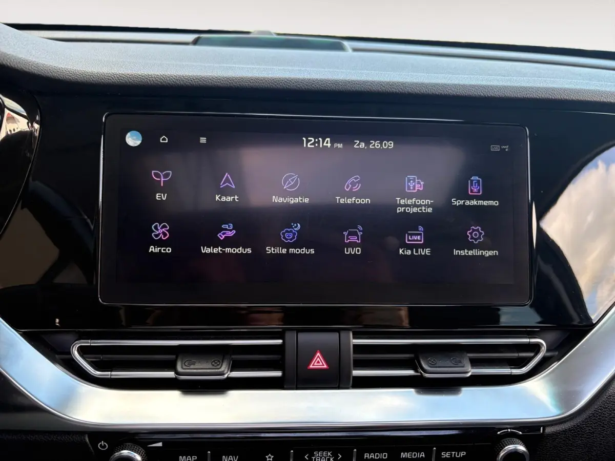DynamicPlusLine 64 kWh | Navigatie | Panoramadak | Apple Carplay/Android Auto | Adaptieve Cruise Control | Stoel/Stuurverwarming | Lichtmetalen Velgen |