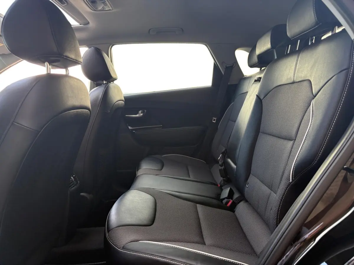 DynamicPlusLine 64 kWh | Navigatie | Panoramadak | Apple Carplay/Android Auto | Adaptieve Cruise Control | Stoel/Stuurverwarming | Lichtmetalen Velgen |