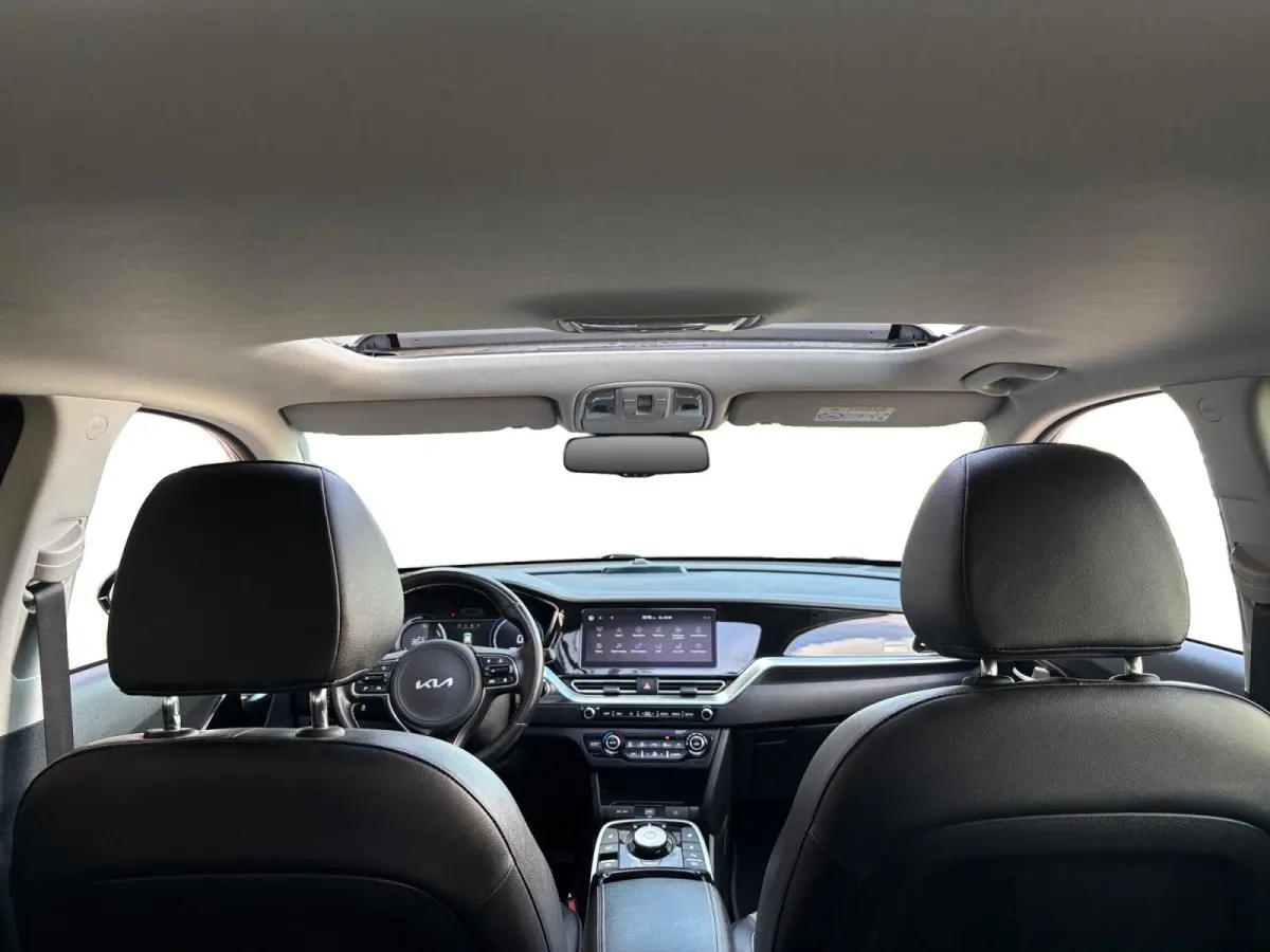 DynamicPlusLine 64 kWh | Navigatie | Panoramadak | Apple Carplay/Android Auto | Adaptieve Cruise Control | Stoel/Stuurverwarming | Lichtmetalen Velgen |