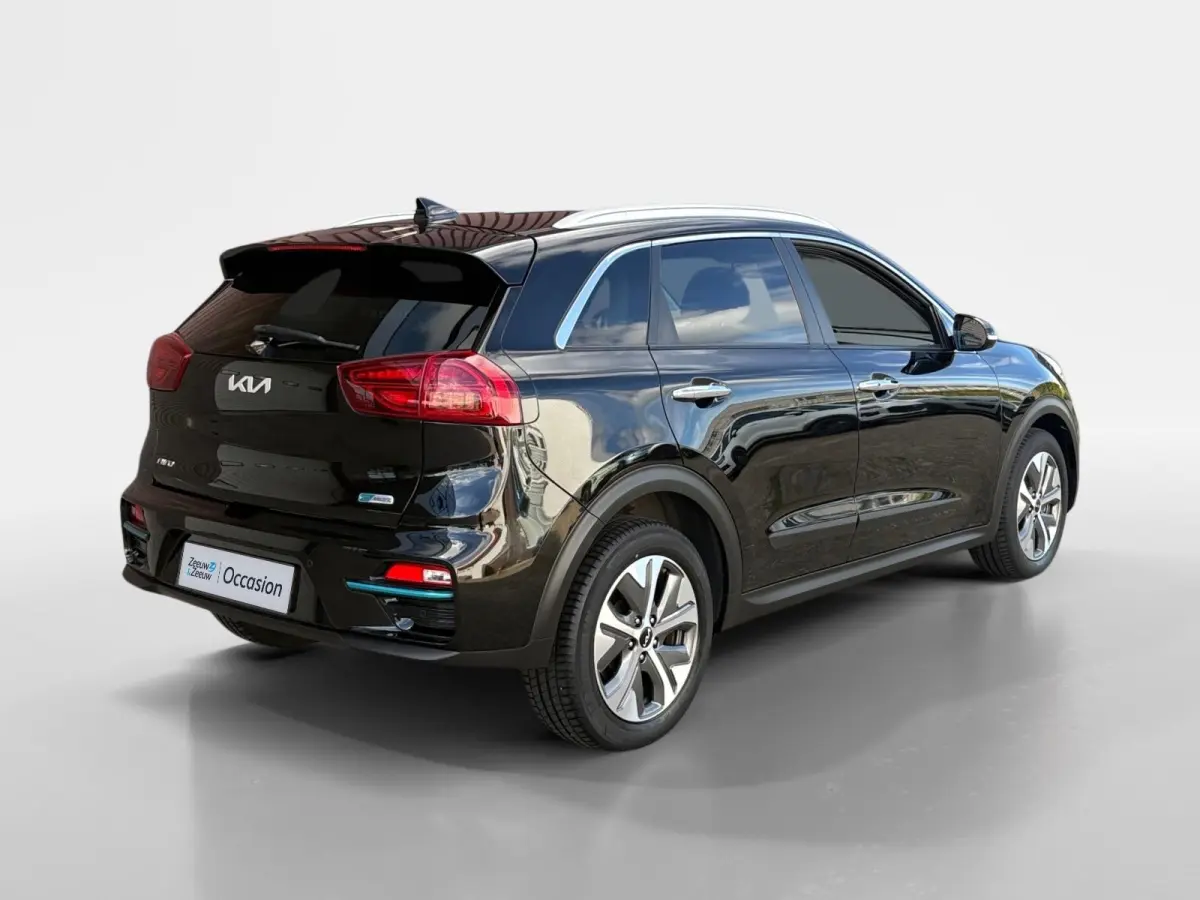 DynamicPlusLine 64 kWh | Navigatie | Panoramadak | Apple Carplay/Android Auto | Adaptieve Cruise Control | Stoel/Stuurverwarming | Lichtmetalen Velgen |