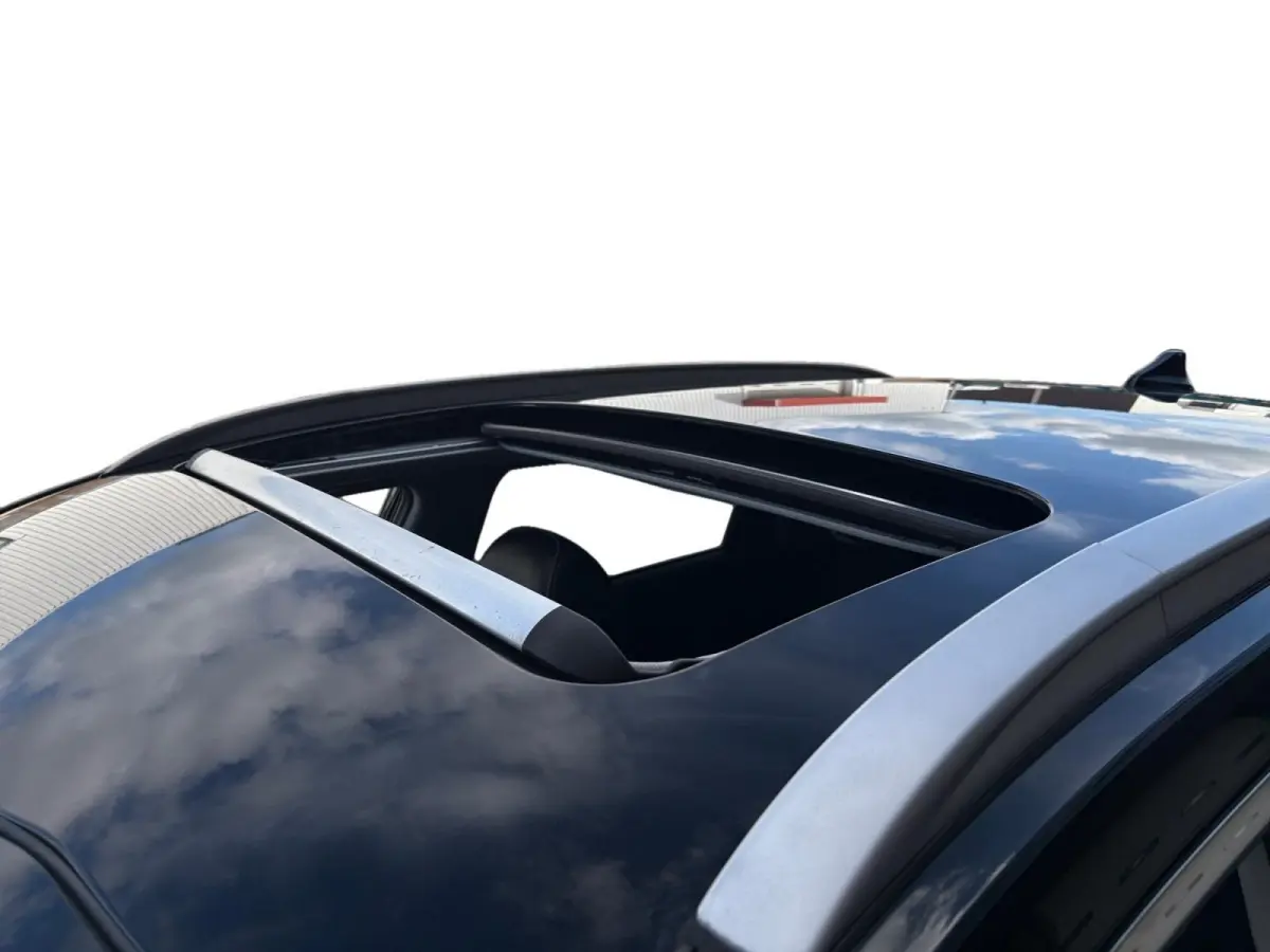 DynamicPlusLine 64 kWh | Navigatie | Panoramadak | Apple Carplay/Android Auto | Adaptieve Cruise Control | Stoel/Stuurverwarming | Lichtmetalen Velgen |