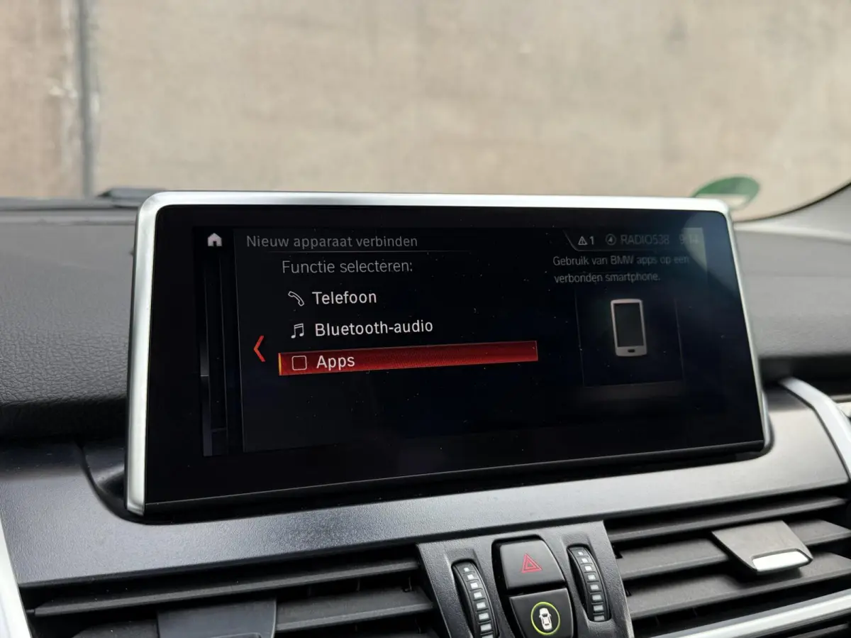 216i 7persoons Business Edition | Trekhaak | Head-UP | Cruise control | DAB+ | Elektr. Kofferklep |