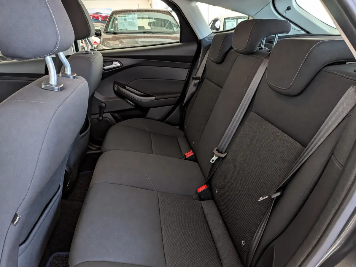 1.0 Trend Airco, Cruise Control, Trekhaak, Stuurbekrachtiging