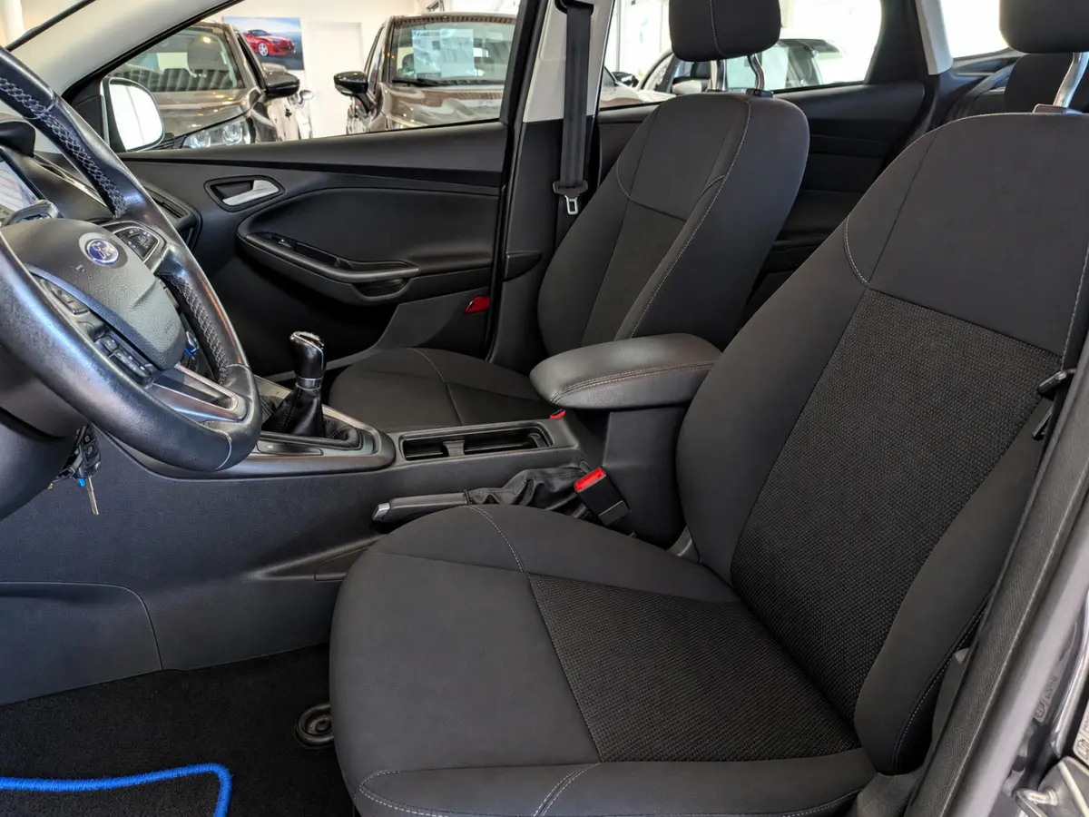 1.0 Trend Airco, Cruise Control, Trekhaak, Stuurbekrachtiging