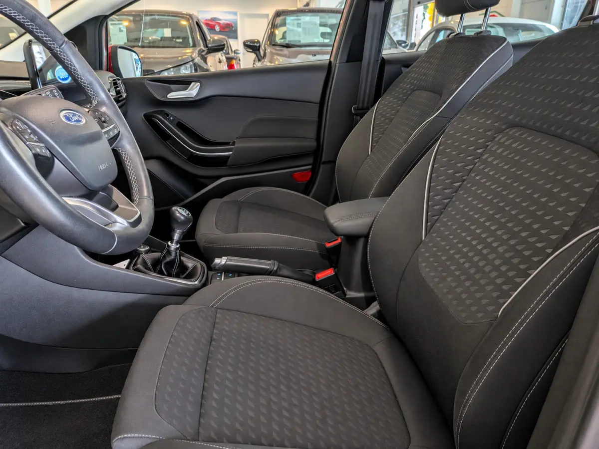 1.0 EcoBoost Titanium Airco, Cruise Control, Stuurbekrachtiging