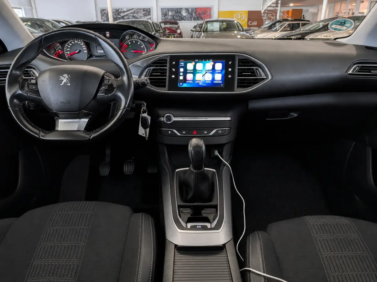 1.2 PureTech Allure Panoramadak, Airtco, Cruise Control, Stuurbekrachtiging