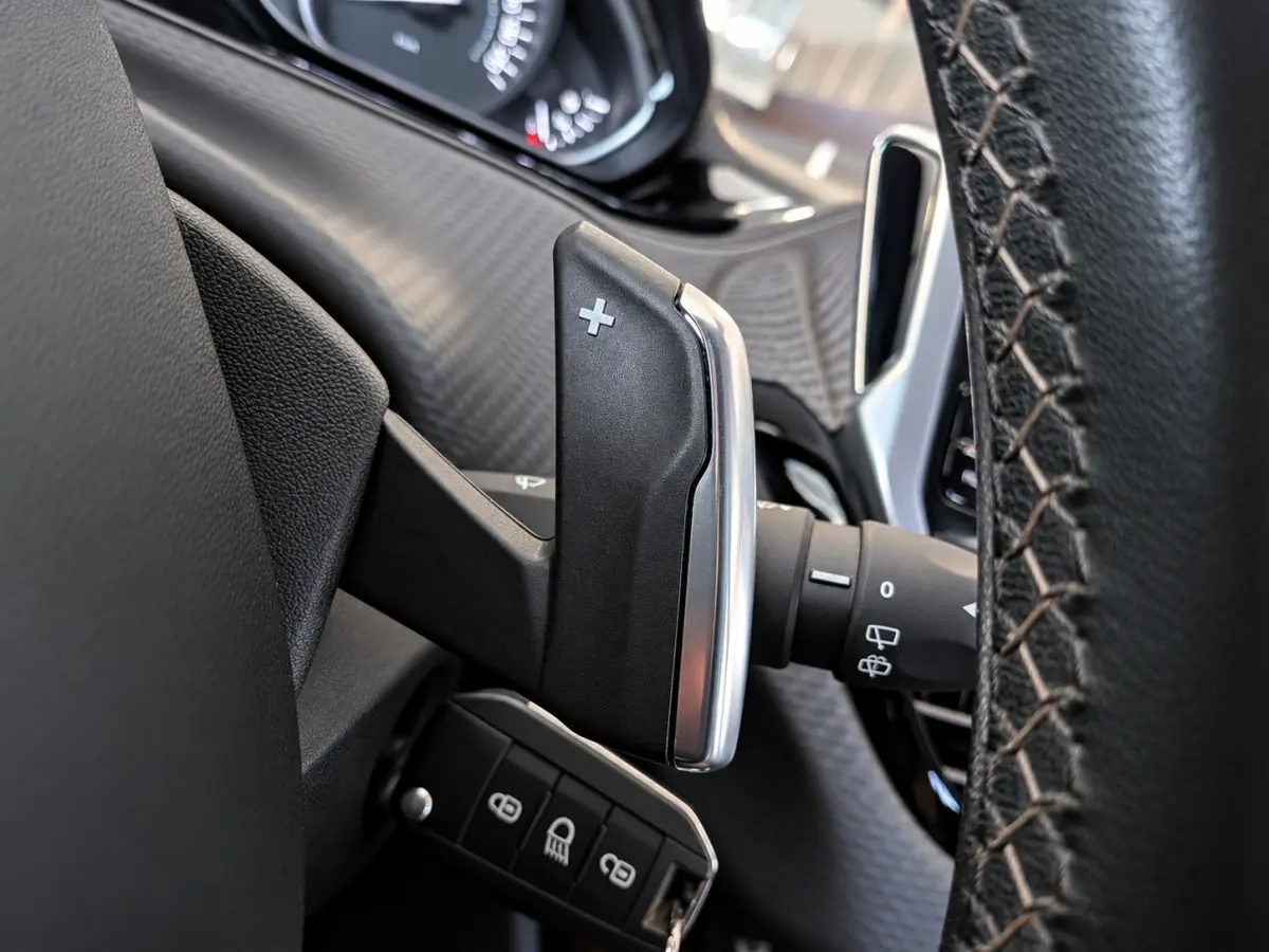 1.2 PureTech Active Automaat Airco, Cruise Control, Stuurbekrachtiging