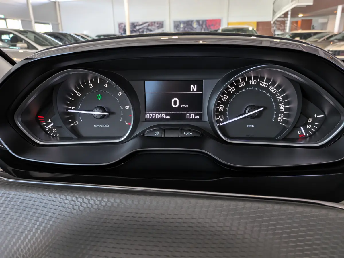 1.2 PureTech Active Automaat Airco, Cruise Control, Stuurbekrachtiging