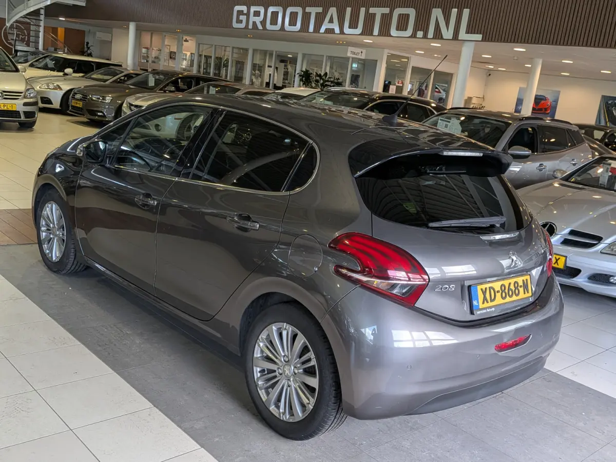 1.2 PureTech Active Automaat Airco, Cruise Control, Stuurbekrachtiging
