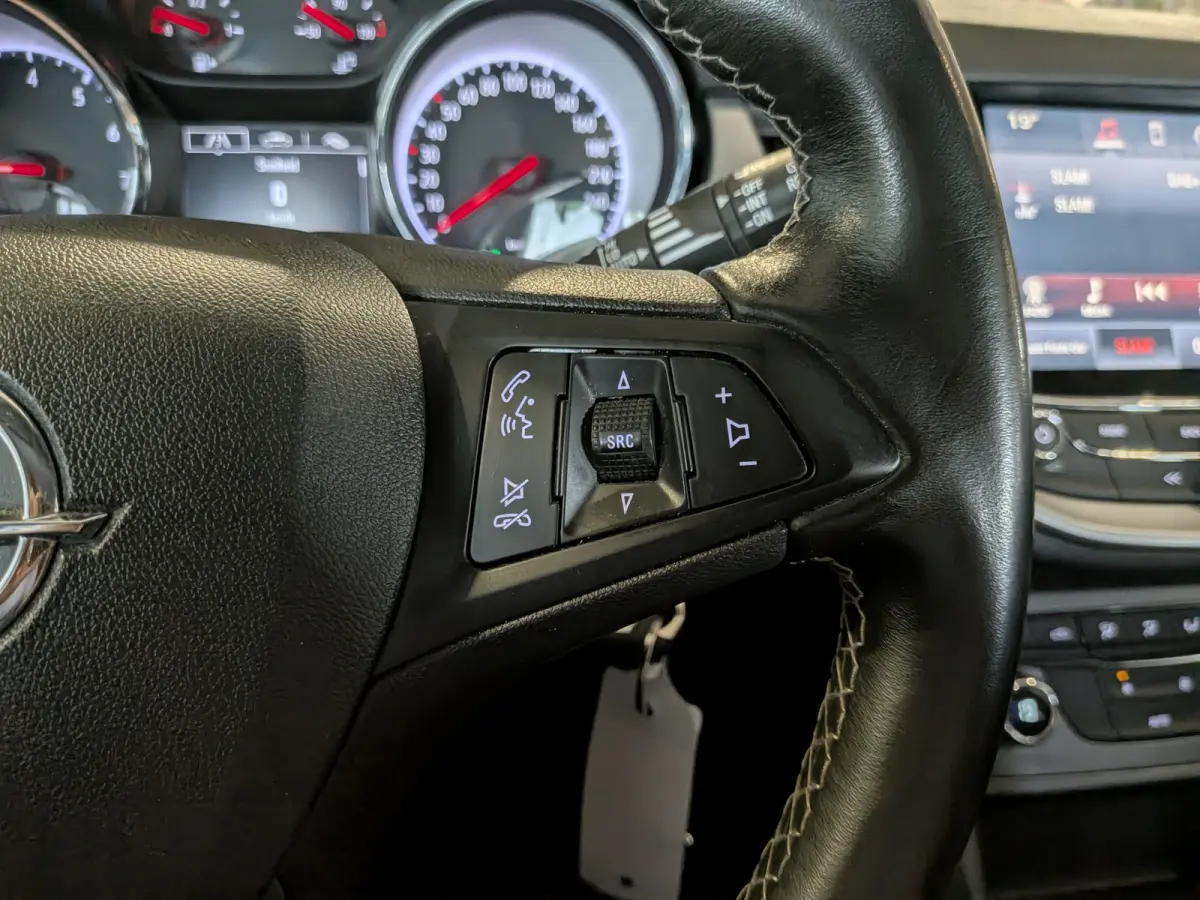 1.0 Turbo Business+ Cruise Control, Carplay, Airco
