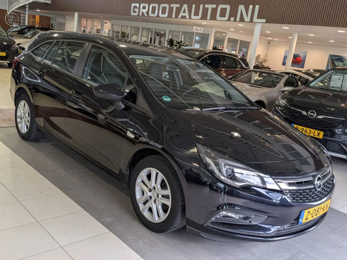 1.0 Turbo Business+ Cruise Control, Carplay, Airco