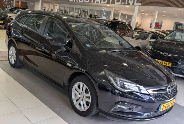 1.0 Turbo Business+ Cruise Control, Carplay, Airco
