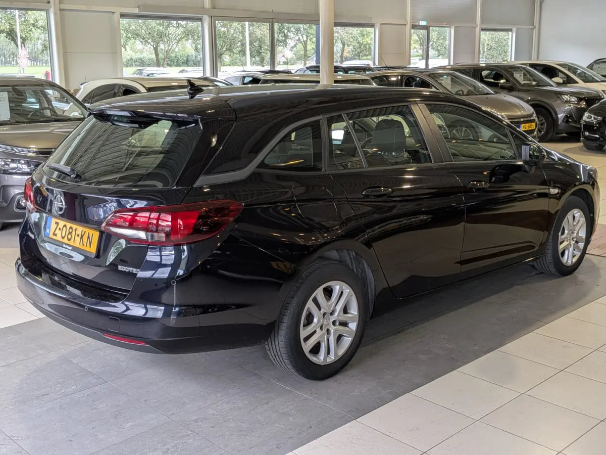 1.0 Turbo Business+ Cruise Control, Carplay, Airco