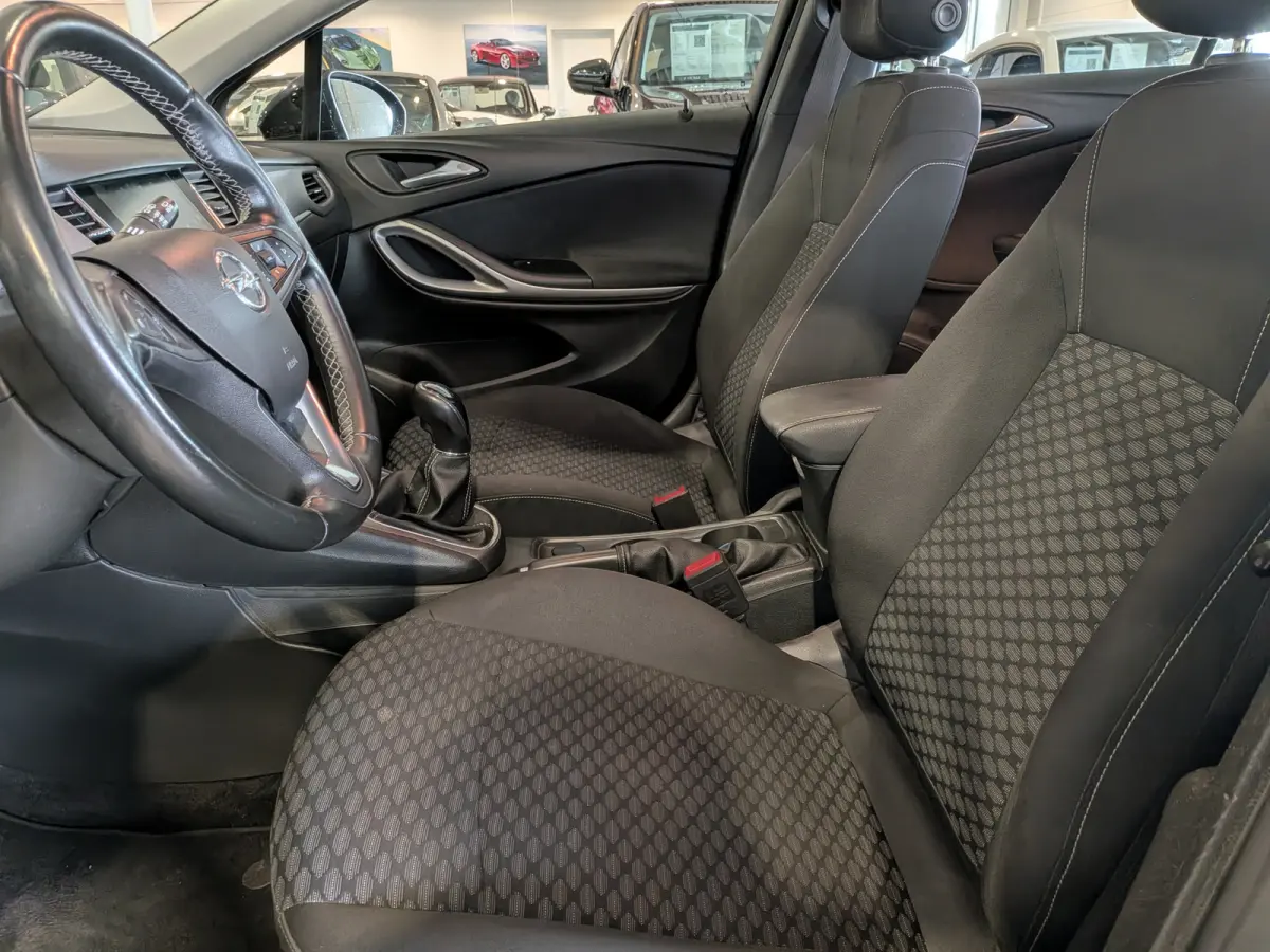 1.0 Turbo Business+ Cruise Control, Carplay, Airco