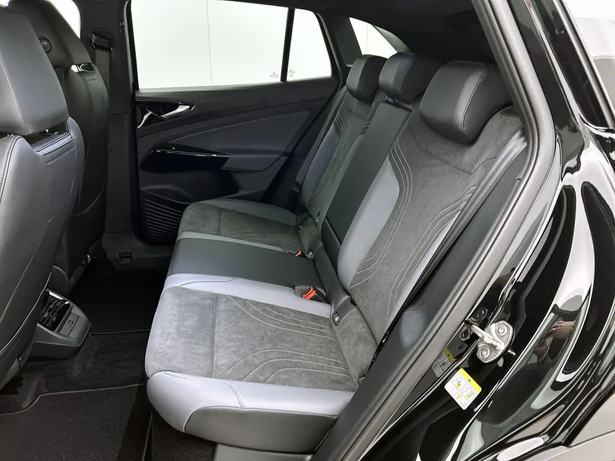 Pro Limited Edition 79 kWh 286 PK | NOVEMBER BINNEN | Automaat | Trekhaak | Navigatie | Stoelverwarming | Parkeersensoren | Adaptive Cruise Control | Apple Carplay | Android Auto | Climate C