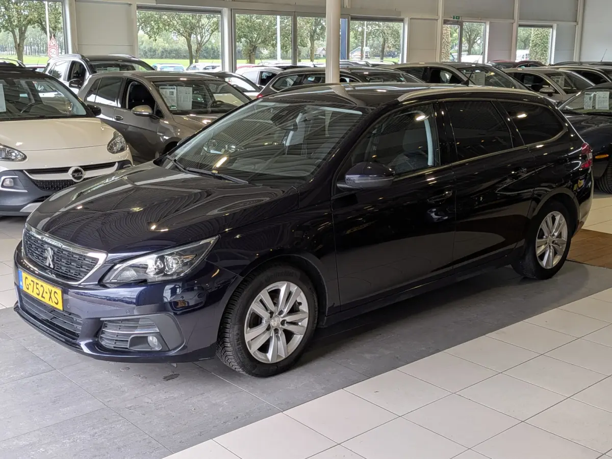 1.2 PureTech Blue Lease Executive Airco, Cruise Control, Stuurbekrachtiging