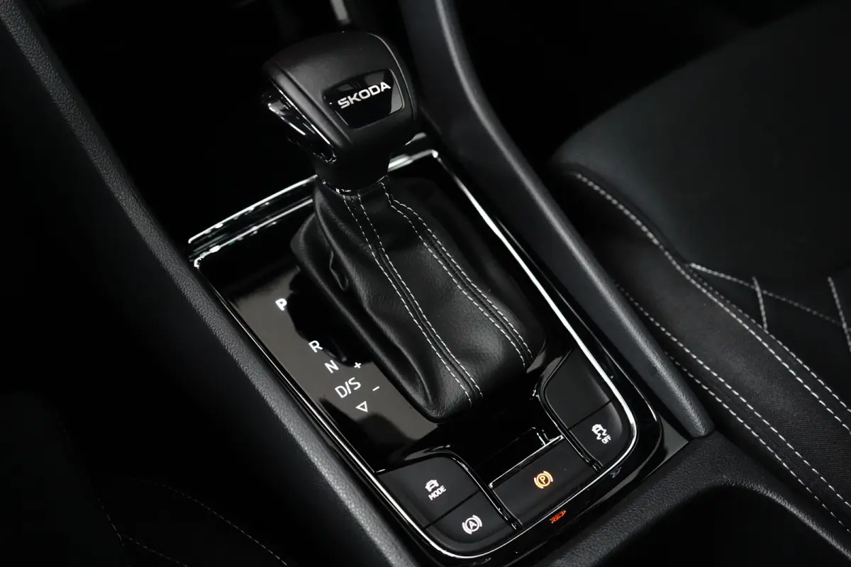 1.5 TSI 150 pk ACT Sportline Business 7-DSG | Achteruitrijcamera | Cruise control | Stoel/stuur verwarming |