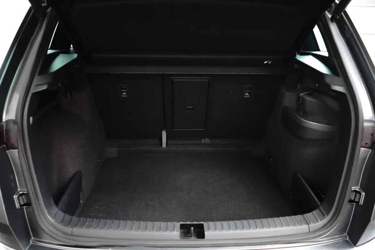 1.5 TSI 150 pk ACT Sportline Business 7-DSG | Achteruitrijcamera | Cruise control | Stoel/stuur verwarming |