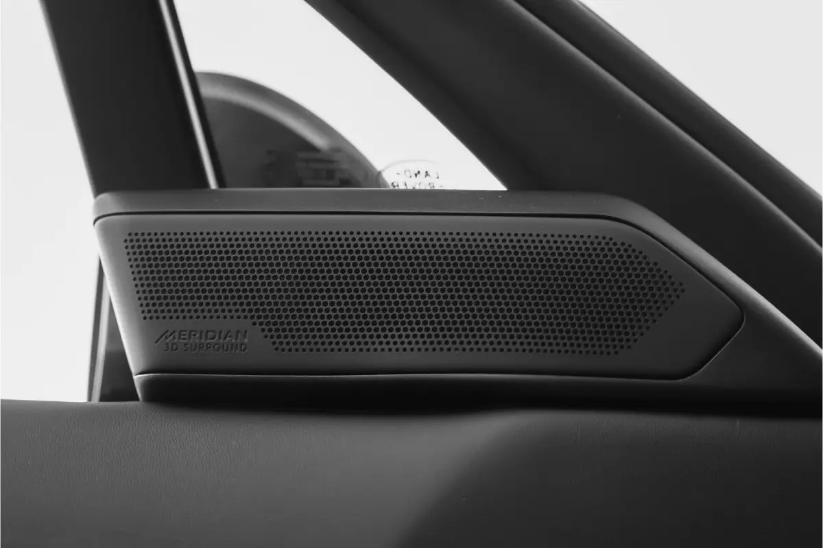 3.0 P550e Autobiography PHEV 4WS Massage Ventilatie Koelbox 23"